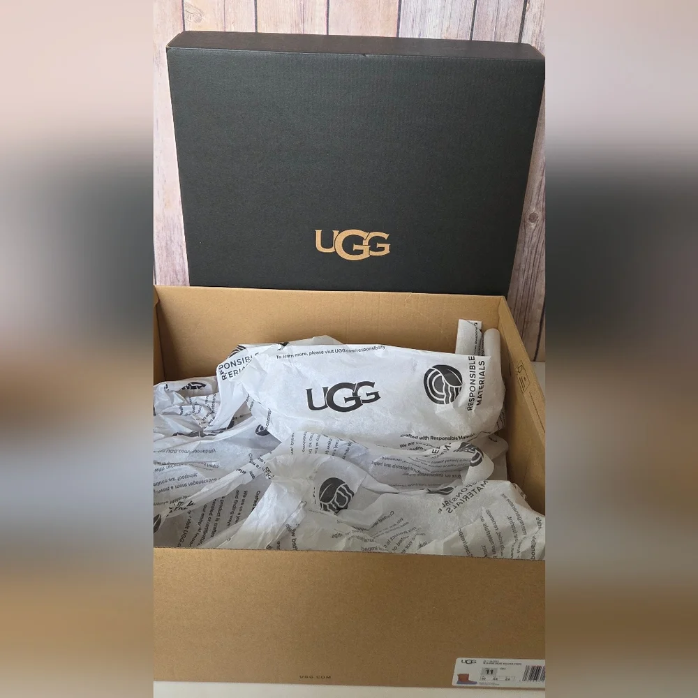 UGG Gift Box in Black with Gold Logo